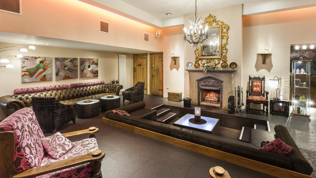 Glenskirlie Castle Hotel Banknock Exteriör bild